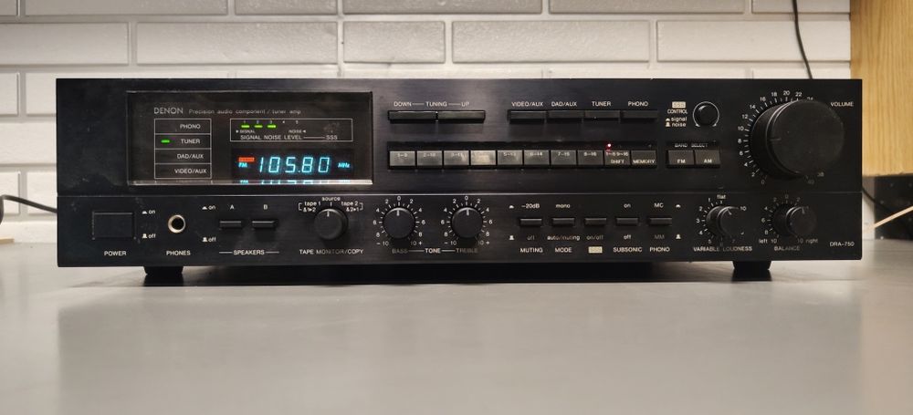 Amplituner DENON DRA-750. Stereo