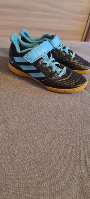 Halówki adidas rozm 35