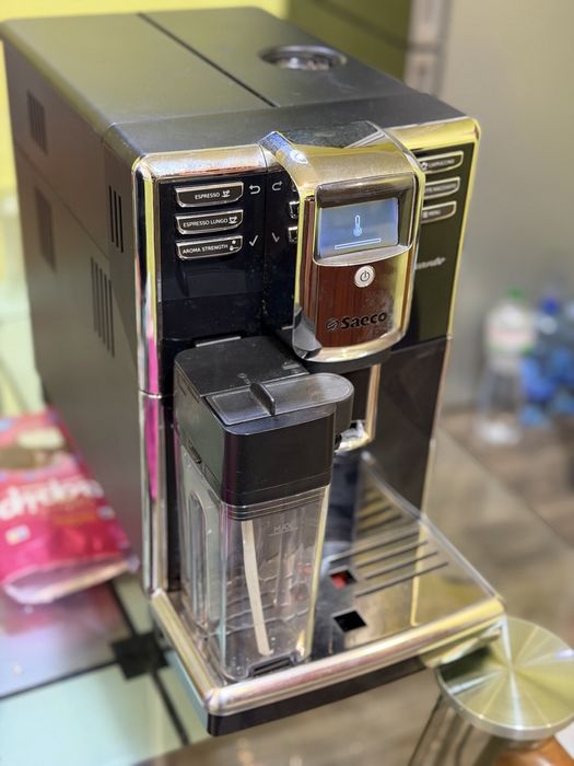 Кавомашина Saeco Incanto