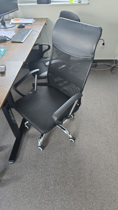 Sprzedam dwa fotele biurowe -komputerowe