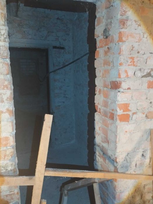 Продам приміщення 296,6 м² — центр Пулин