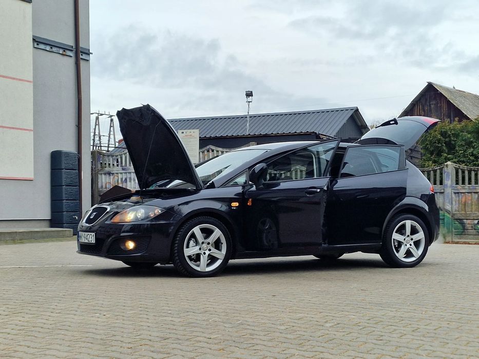 Seat Leon LIFT Czarna Perła Metalic Alu17 Navi Xenon Niski Przebieg