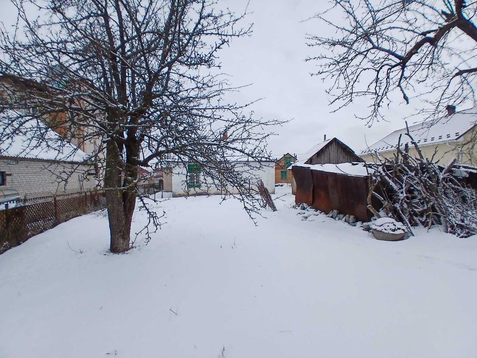 У продажу будинок із ЗЕМЕЛЬНОЮ ДІЛЯНКОЮ ПІД ЗАБУДОВУ площею 14.7 с.