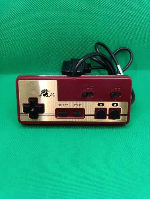 Pad Nintendo Famicom Hudson Soft HC62-4