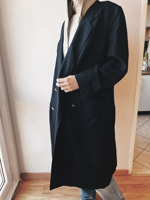 Płaszcz z naturalnej wełny vintage elegancki