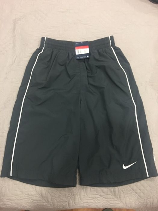 Calções Nike novos