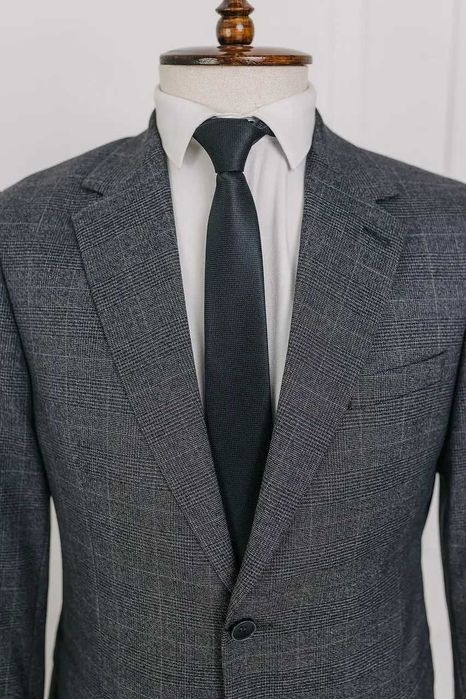 Шикарный мужской классический костюм Artistic Men.s Wear (Чехия)