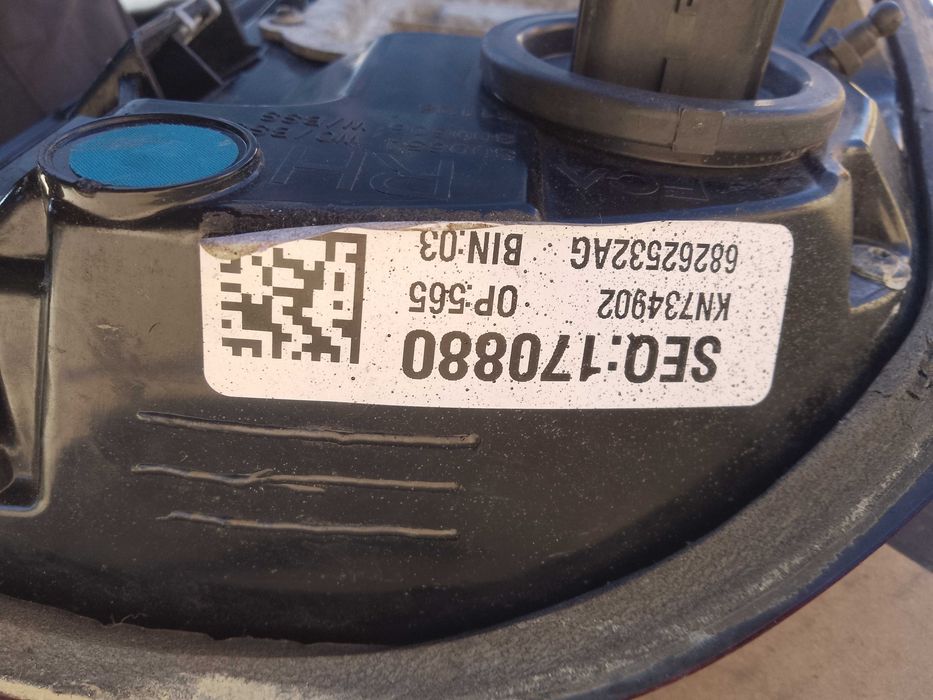 Lampa Tył Tylna Prawa Oryginalna Kpl. Dodge Ram V 1500 Limitde 21R