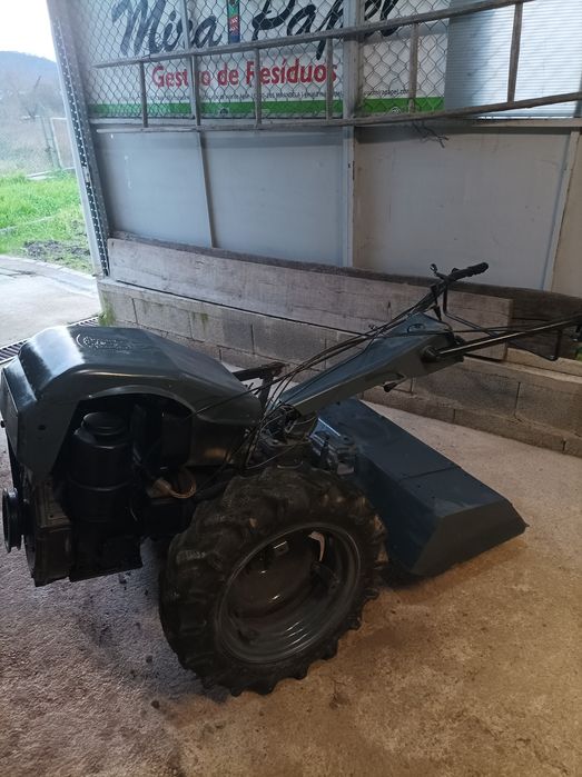 Motocultivador com frese