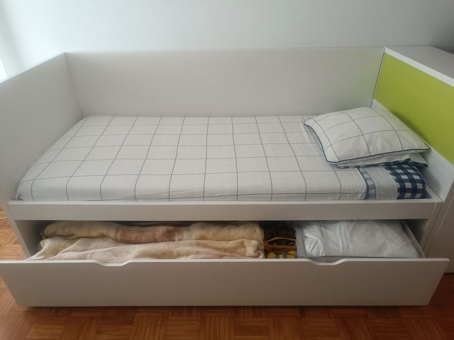 Cama solteiro  branca