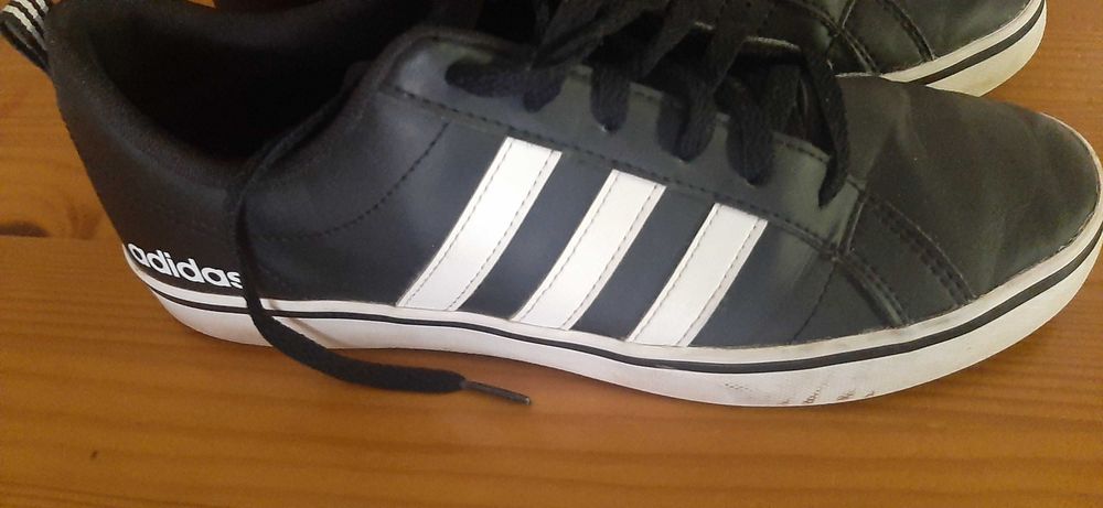 Tenis como novos homem/criança