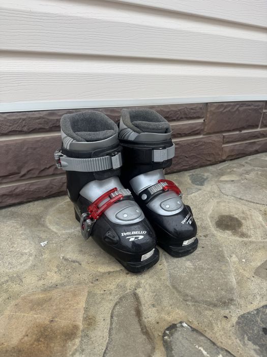 Продам лижні ботінки