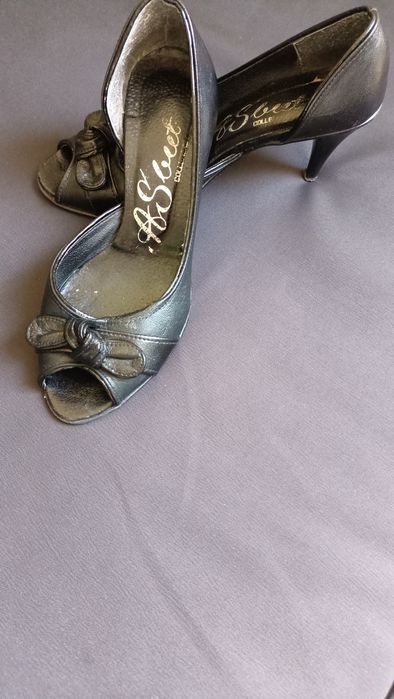 Buty na obcasie 36