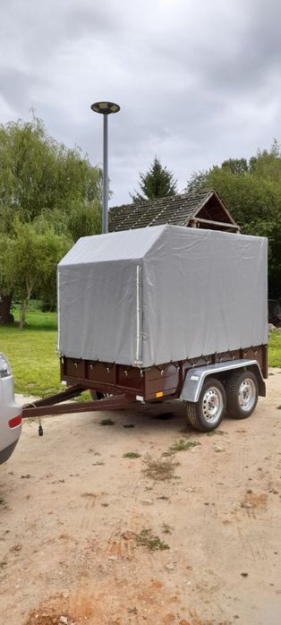 Plandeki, plandeka na przyczepkę samochodową.