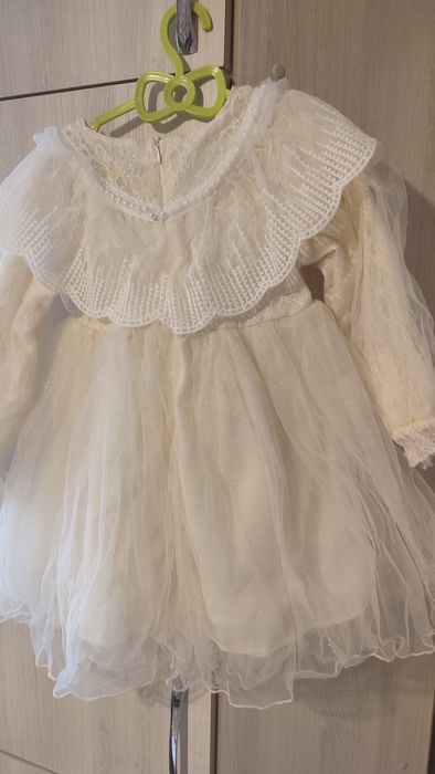 Святкова сукня для дівчаток