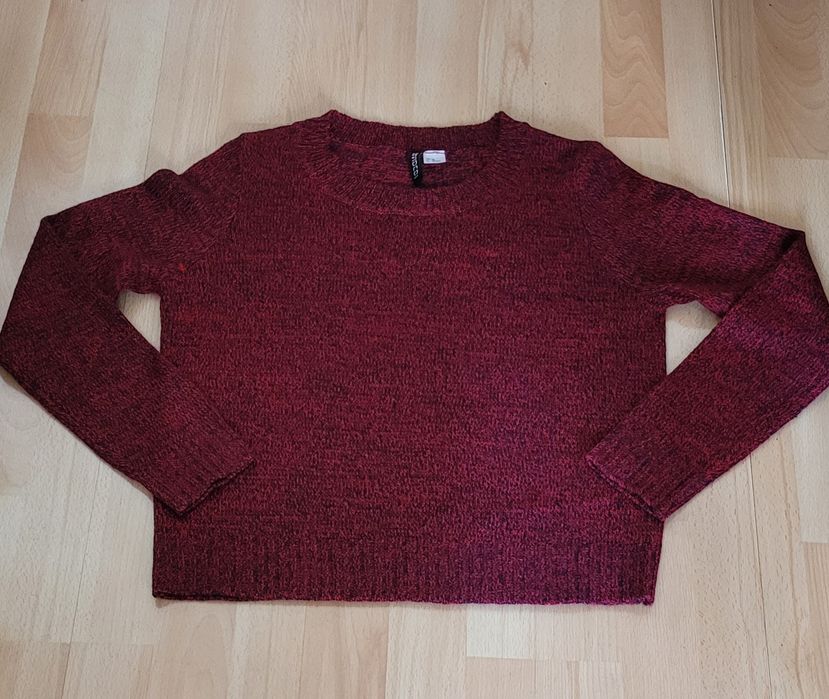 Unikatowy sweterek, raz ubrany.