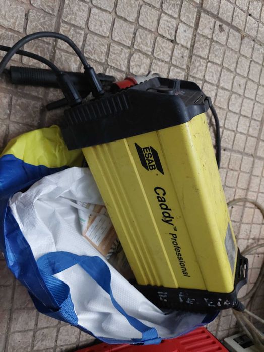 maquina de soldar esab mas bomba submersível