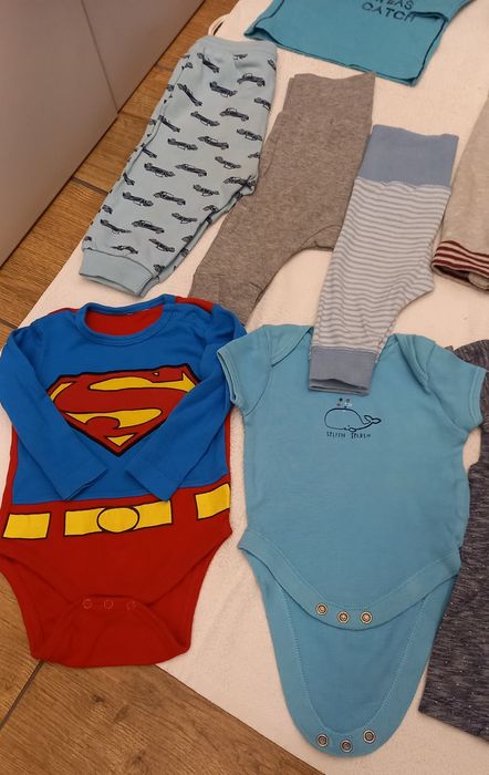 Paka dla chłopca.Rozmiar 62-68(11 sztuk)