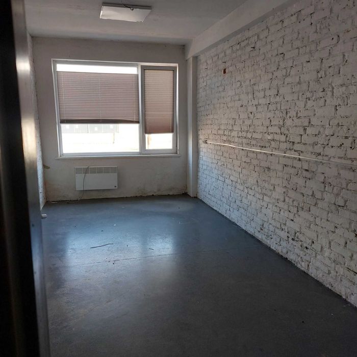 Приміщення вільного призначення/офіс/сервіс-центр 18/28/86 м.кв