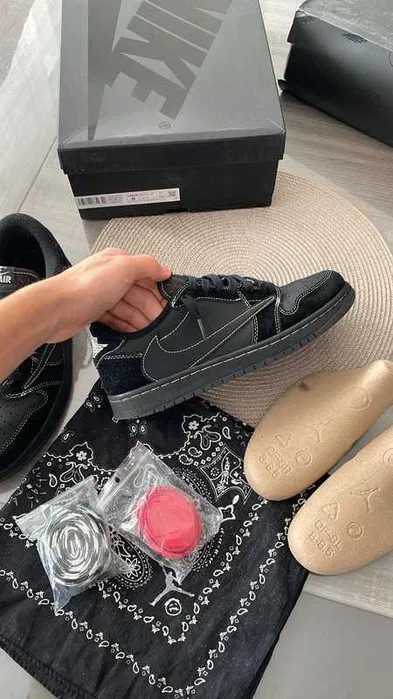 Jordan_1_Retro_Low_OG_SP_Travis_Scott_Black R.41