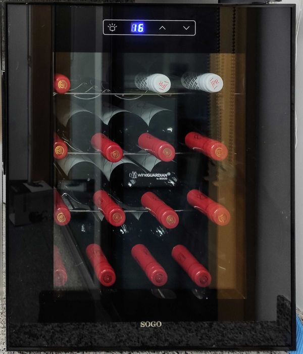 Frigorifico (cave) de vinhos SOGO NEV-SS-150