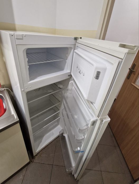 Sprzedam lodówkę
