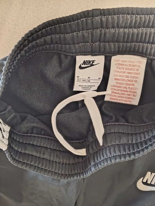 Dres dziecięcy Nike  roz 137-146