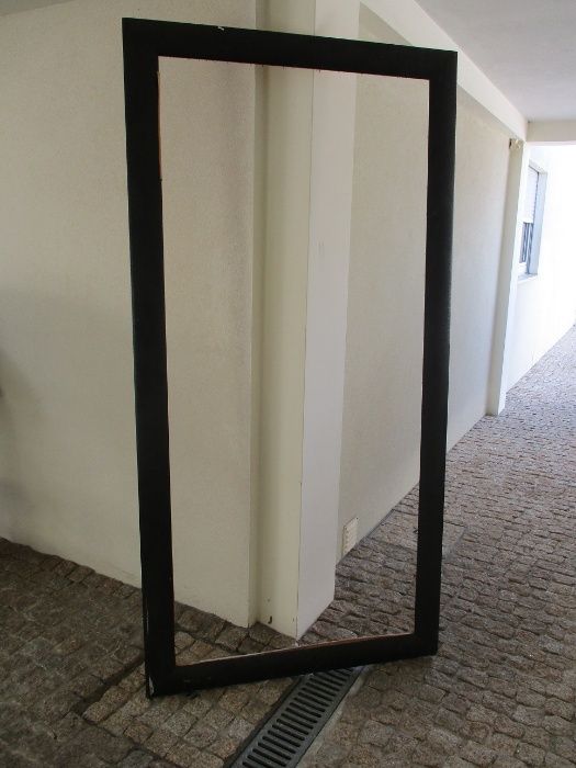 4-Cadeiras antigas+Moldura para espelho.