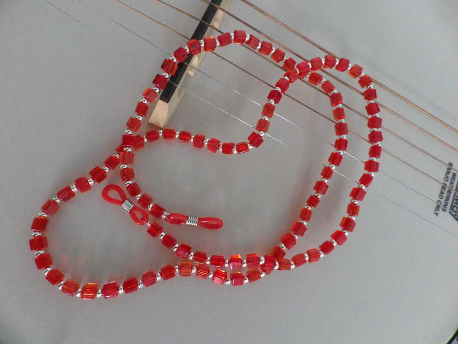 Ozdoba Łańcuszek Do Okularów Kryształ Szkło Czerwony