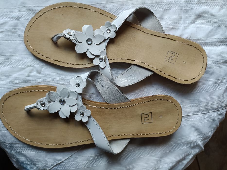 Шльопанці шкіряні 38р