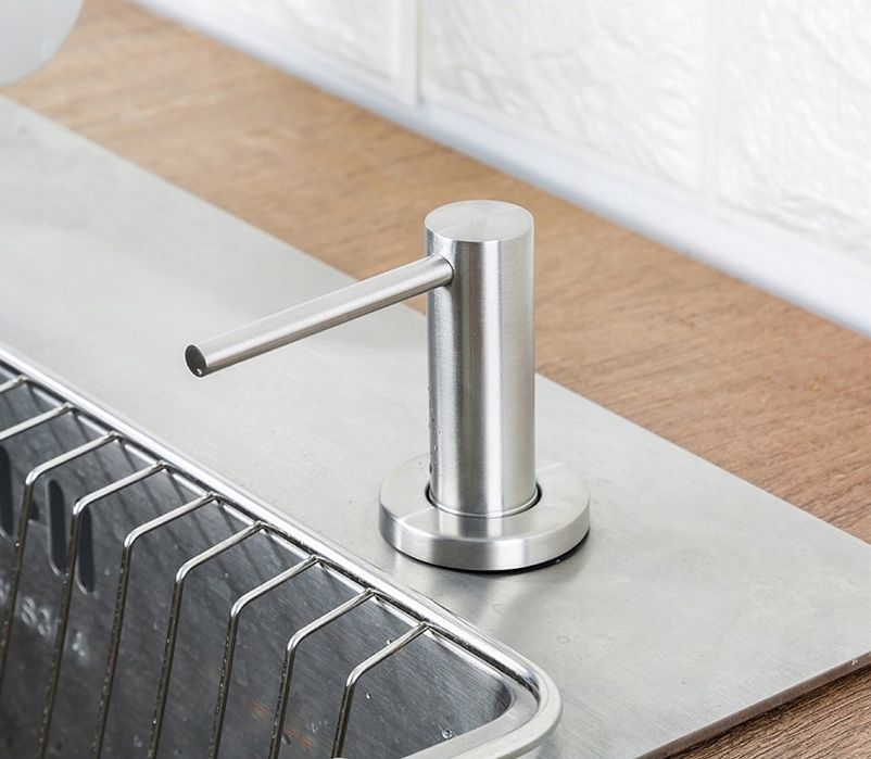 MSA29-810BR Dozownik płynów LONG Inox kol. stal szczotkowana