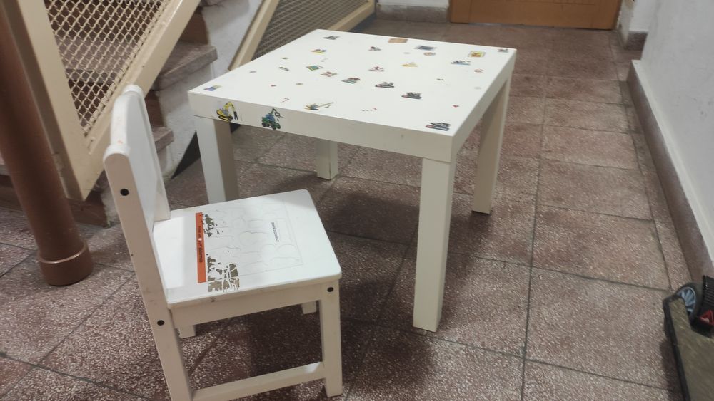 Stolik dla dziecka biały 55cm x 55cm z krzesełkami "IKEA"