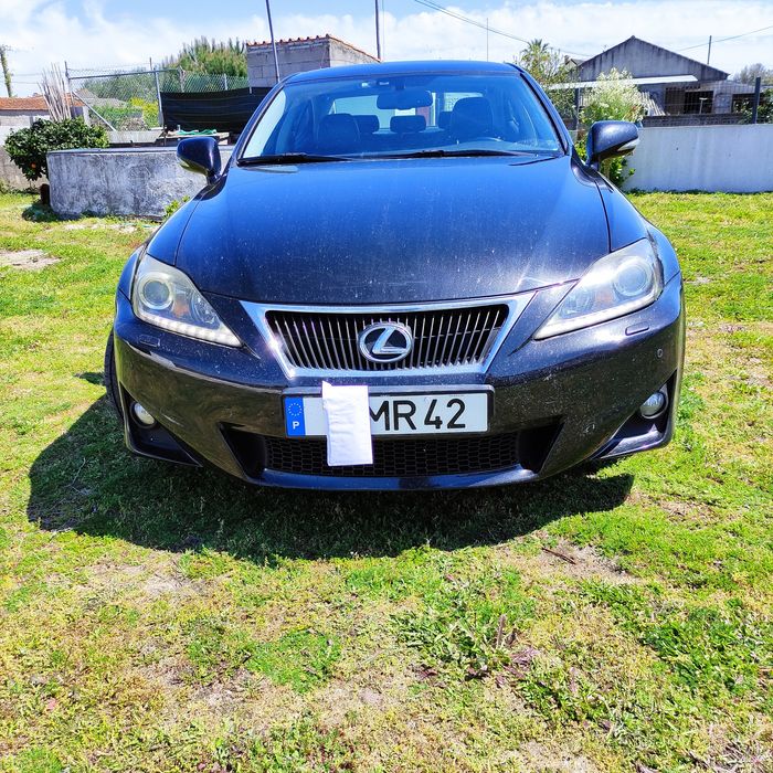 Lexus IS 200 D  2012 ( avariado) possível troca