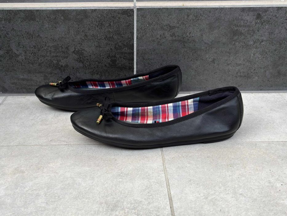 Tommy Hilfiger cecilia nowe baleriny skórzane damskie 40
rozmiar 40
Wk