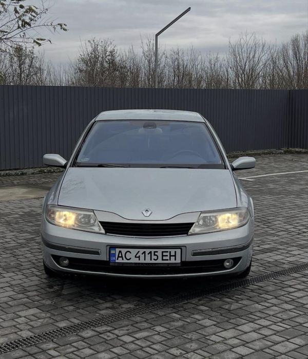2003 рік 2.0 бенз рено лагуна
