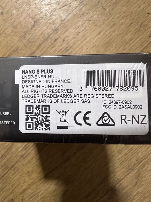 Carteira criptomoedas Ledger Nano S Plus - Novo/Selado