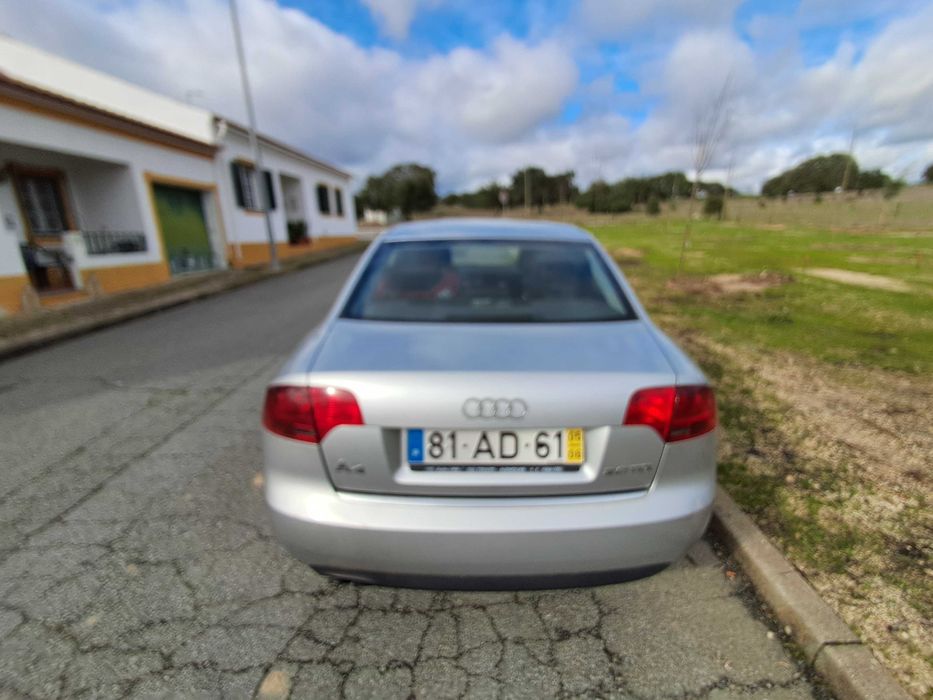 Audi A4, em excelente estado