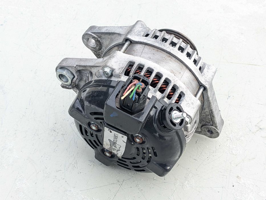 Генератор Toyota Corolla E12 E15 / Auris (04-12) - 1.4D 1.4D-4D / 115A