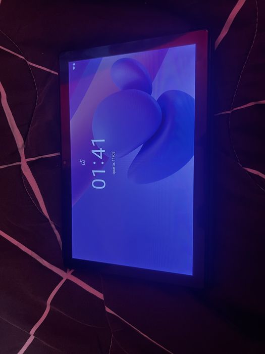 Tablet novo ( 1 mes de uso )