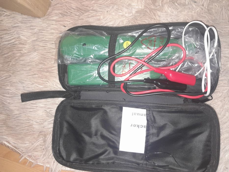 Прилад для пошуку проводів