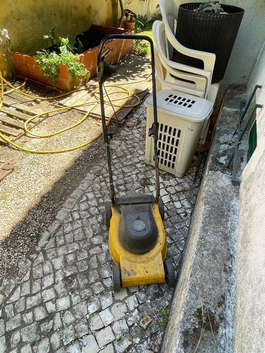 Um corta relvas