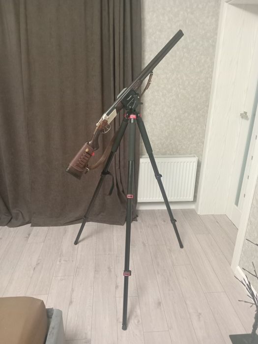 Мисливський трипод,штатив.