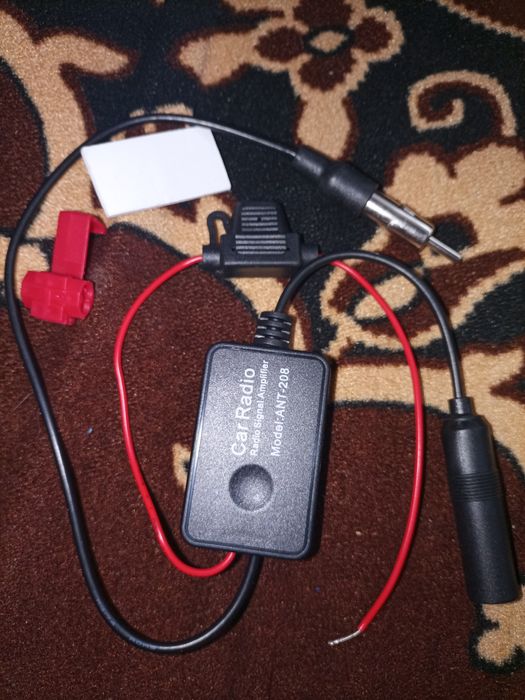 Посилювач синалу радіо антени автомобіля