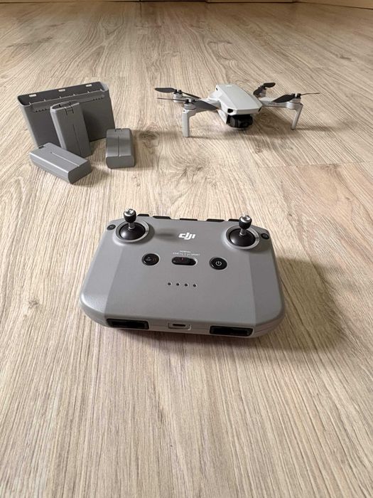 DJI Mini 4K Fly More Combo | 3 baterie | DJI Care 01.2027 | 2h nalotu