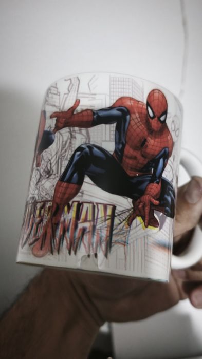 Canecas e azulejos personalizados a gosto