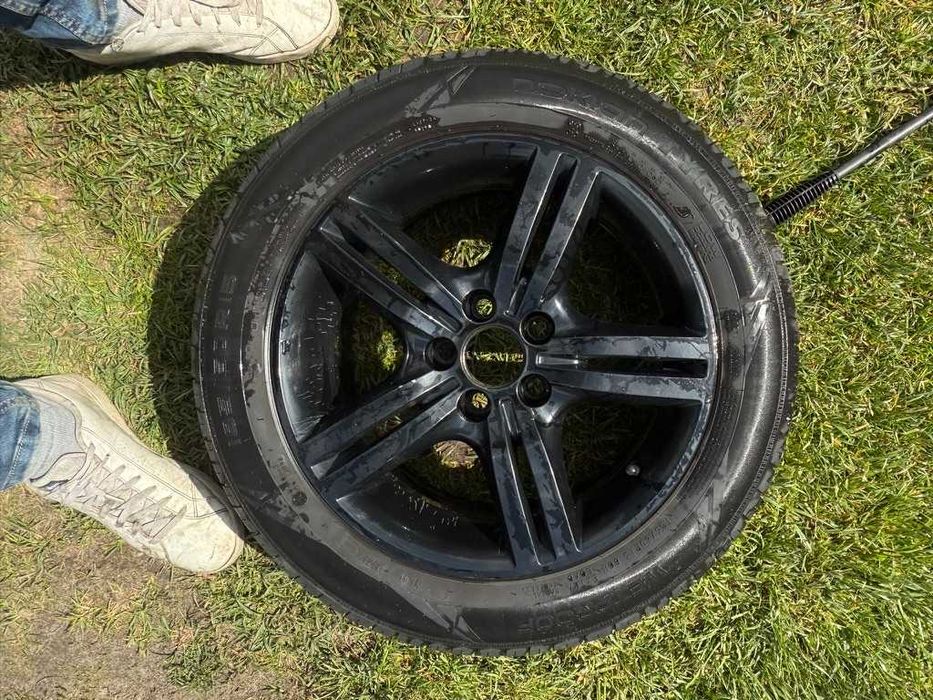 Felgi czarne VW 15 z oponami