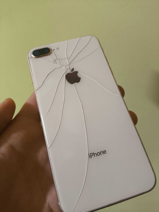 iPhone 8 plus 128 на відновлення або запчастини