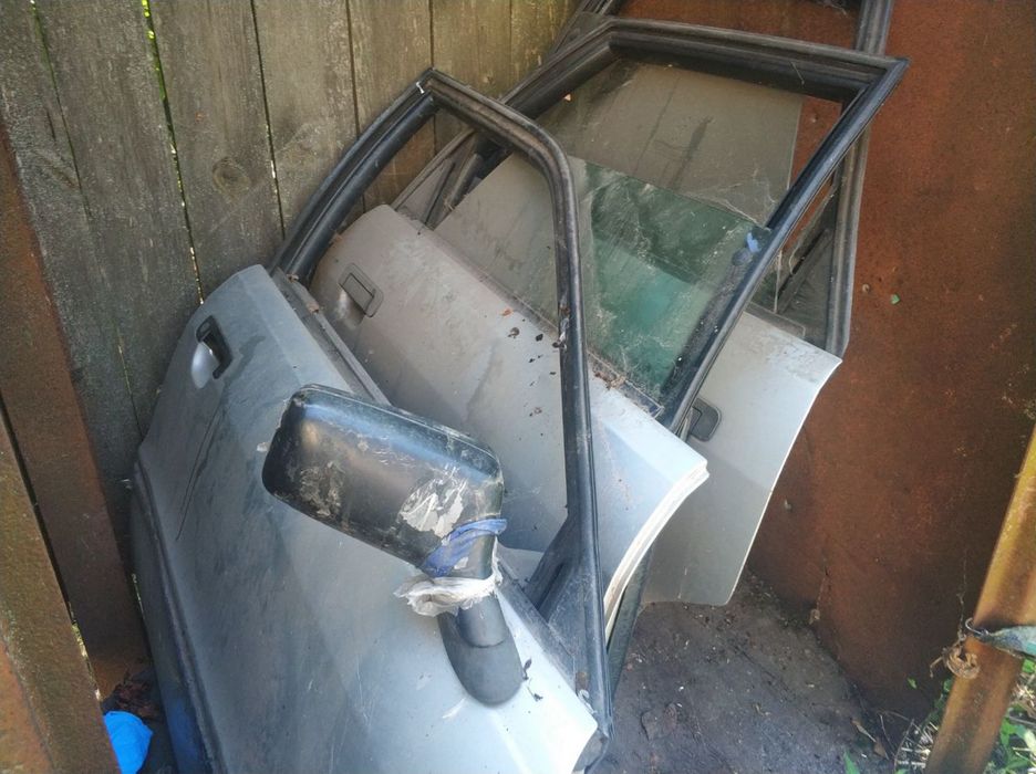 Двери Audi 80 B4