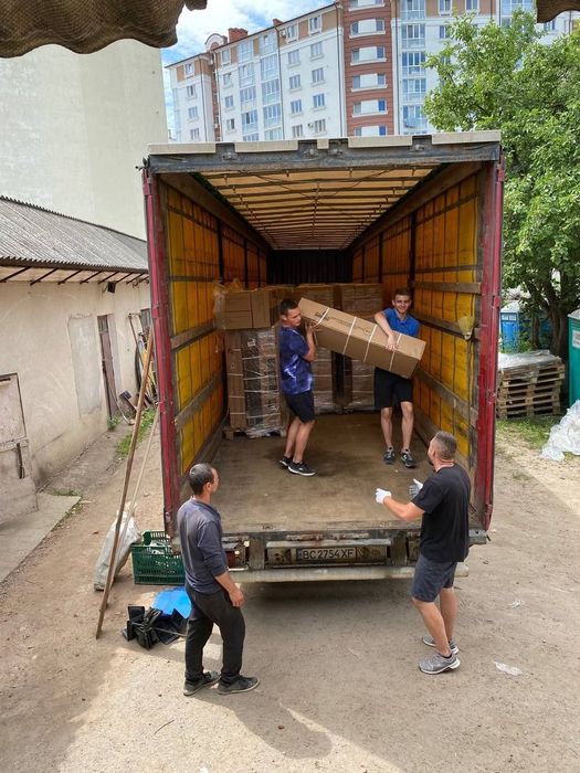 Вантажники Київ • Грузчики Киев •Послуги Вантажників • Услуги Грузчико