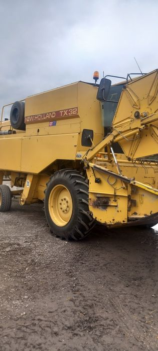Kombajn New Holland tx32